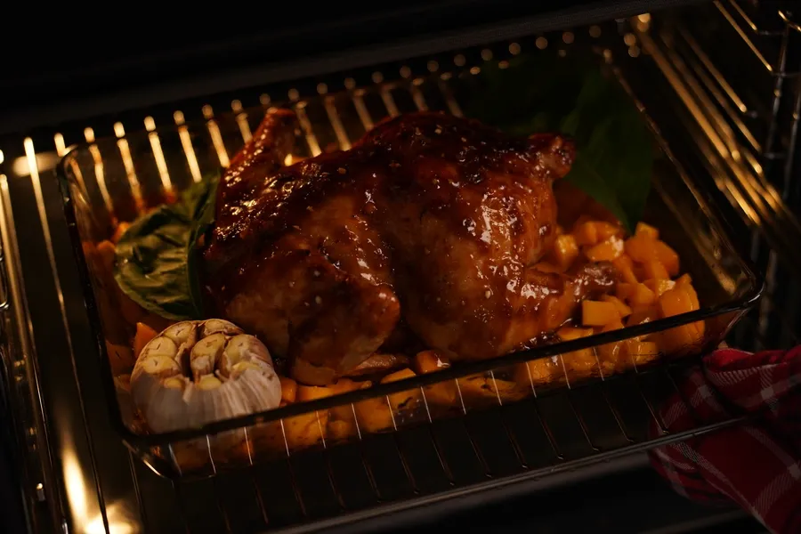 Egzotiška vištiena su mangais