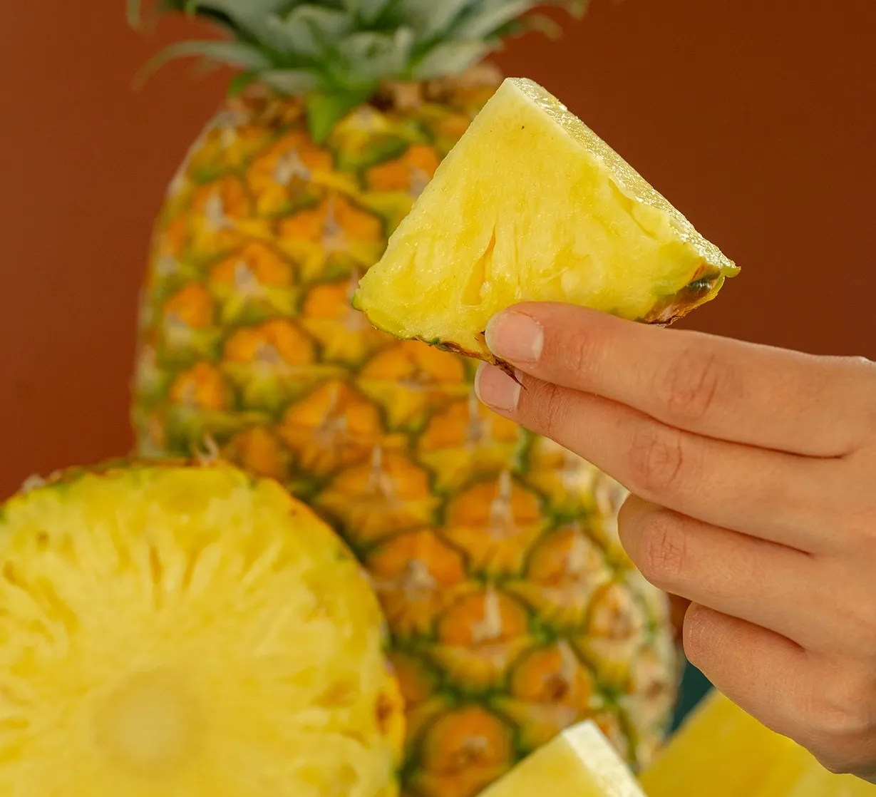 Mangų Mango ananasai