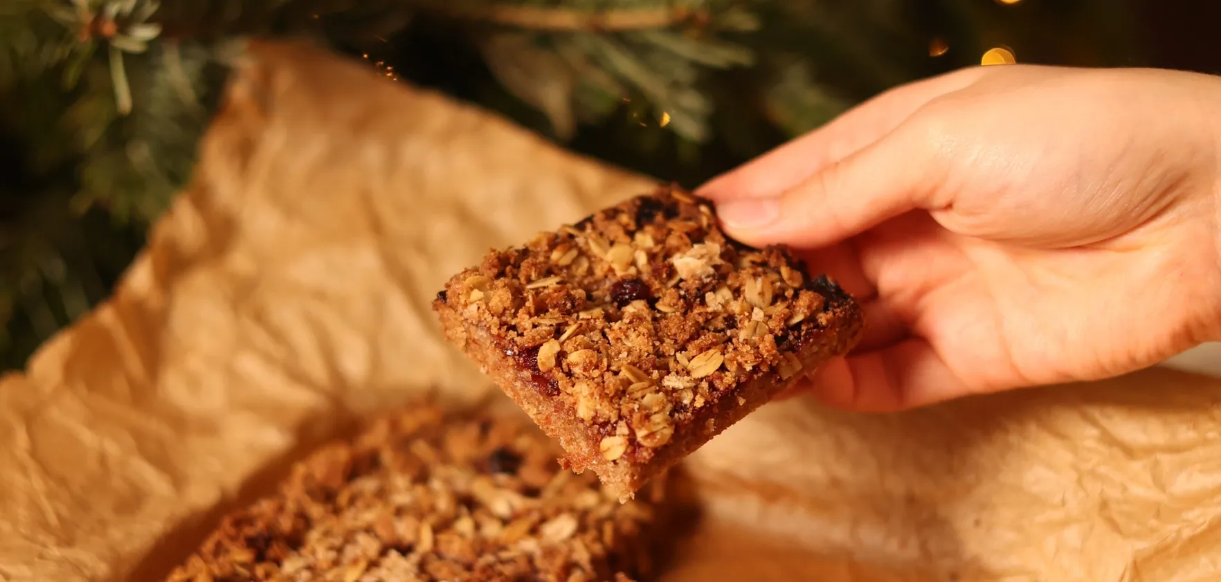 Pyragas su kalėdinėmis uogienėmis